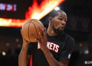 英雄联盟总决赛2025-勇士鏖战猛龙，杜兰特点燃赛场