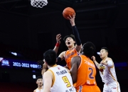 英雄联盟总决赛-浙江队翻盘青岛队，王哲林带队取胜