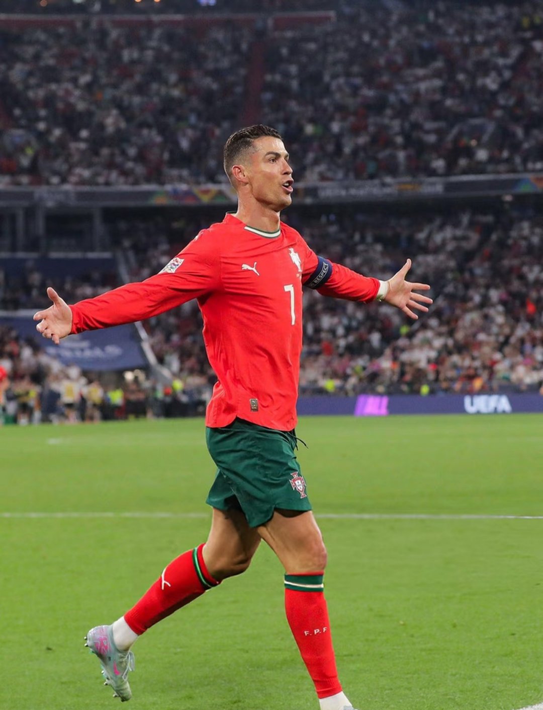 耶罗守门员发挥神勇，帮助球队稳定阵脚