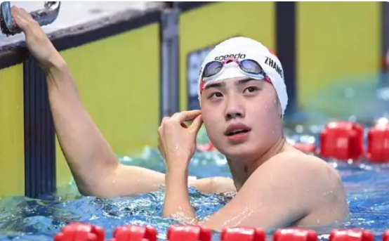 游泳明星选手受伤退赛,引发热议 游泳明星选手受伤退赛,引发热议