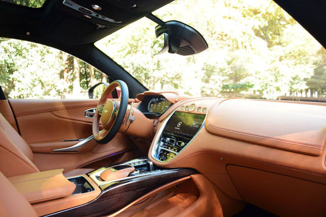 威廉姆斯横扫阿斯顿马丁，诺里斯状态火热的简单介绍