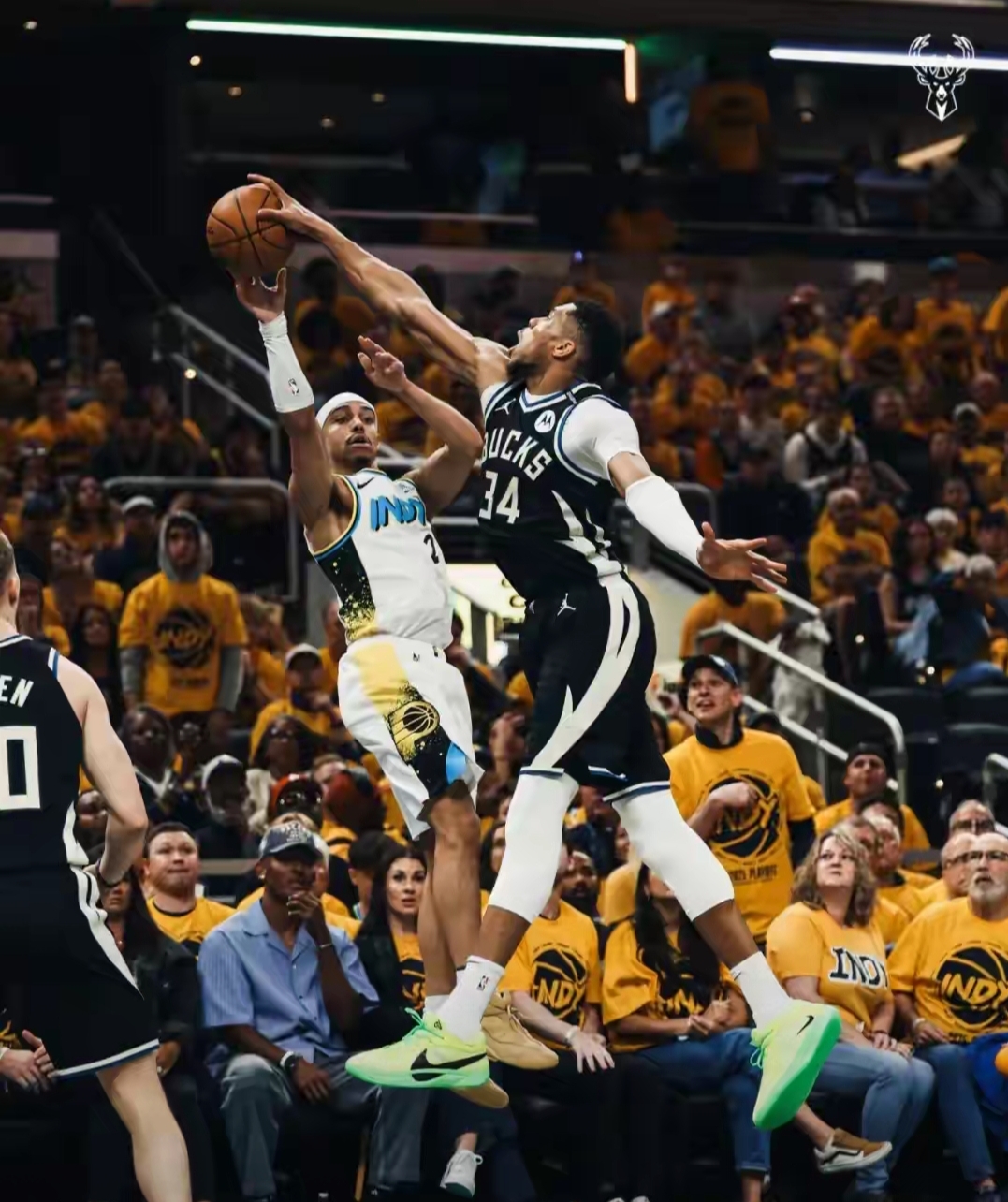 快船完胜爵士，克莱统治全场