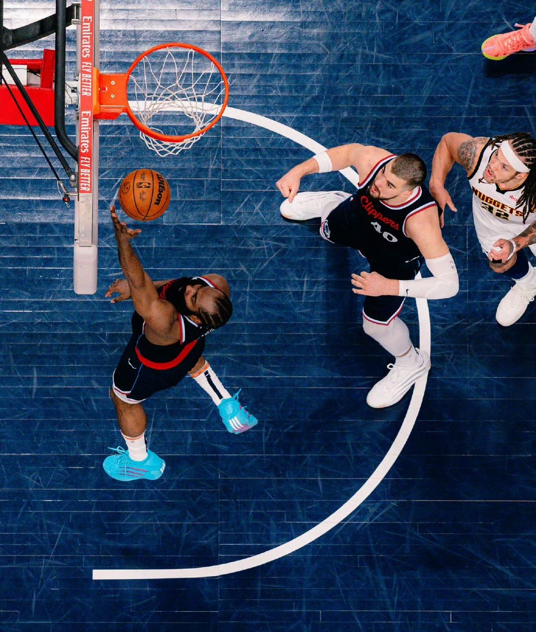 快船完胜爵士，克莱统治全场