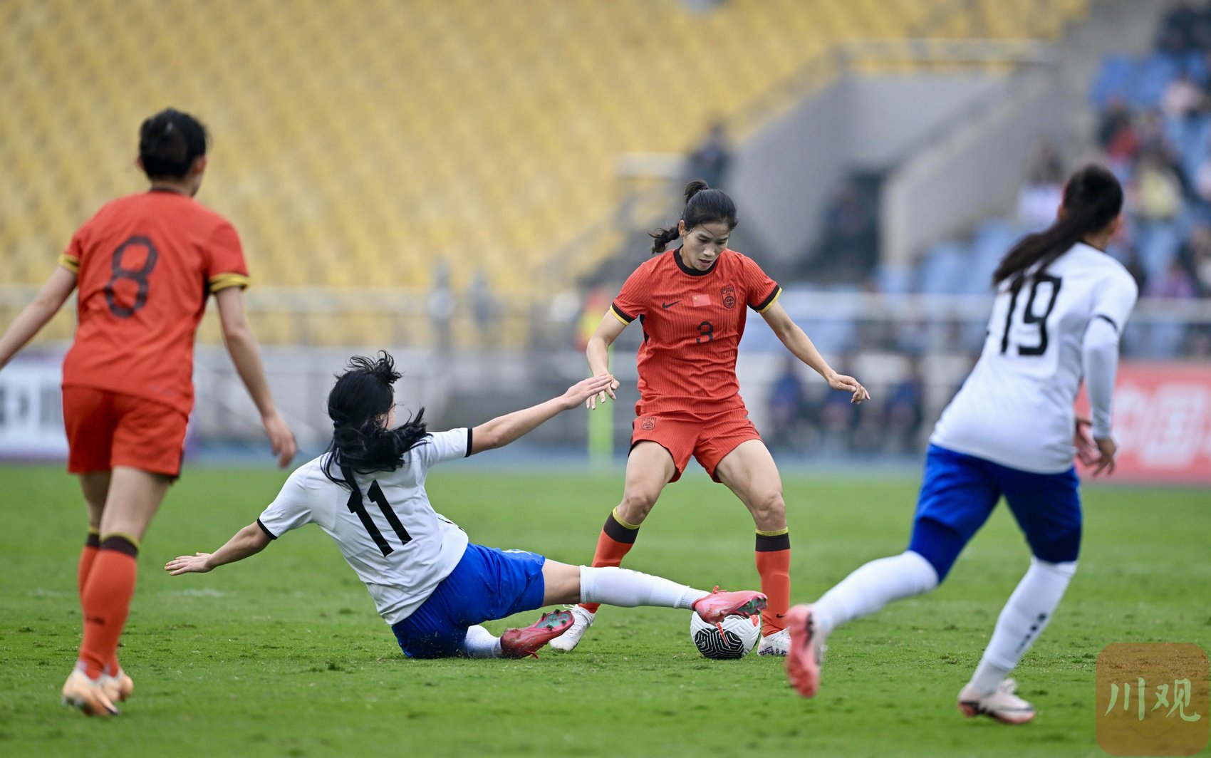 亚美尼亚女足队砥砺前行，携手合作备战比赛！