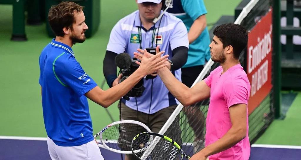 年终总决赛险胜ATP总决赛，阿尔卡拉斯惊艳四座