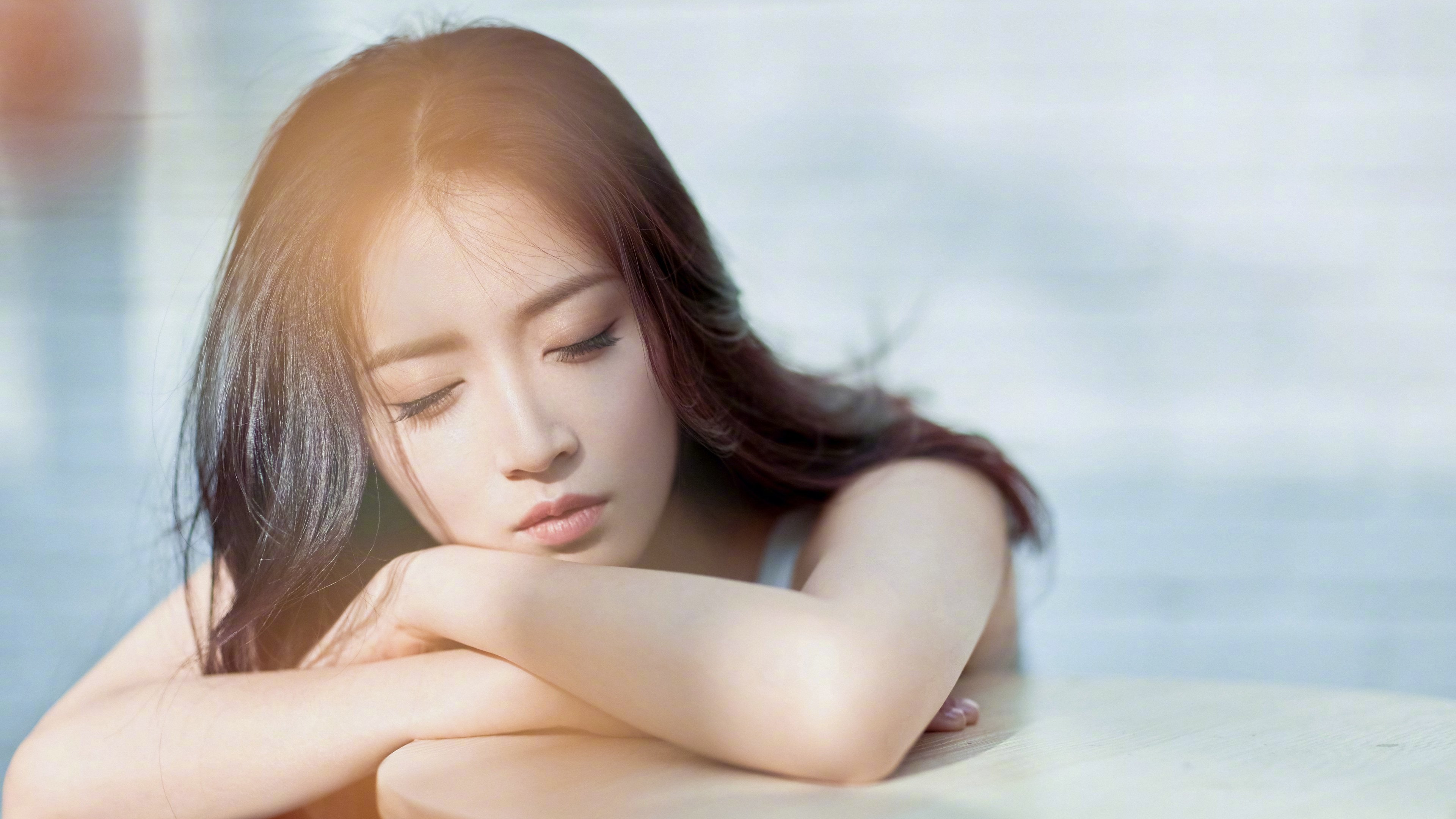 极速舞步，当三笘薰在F1街道赛接管比赛，一场奥地利与澳大利亚的另类血拼