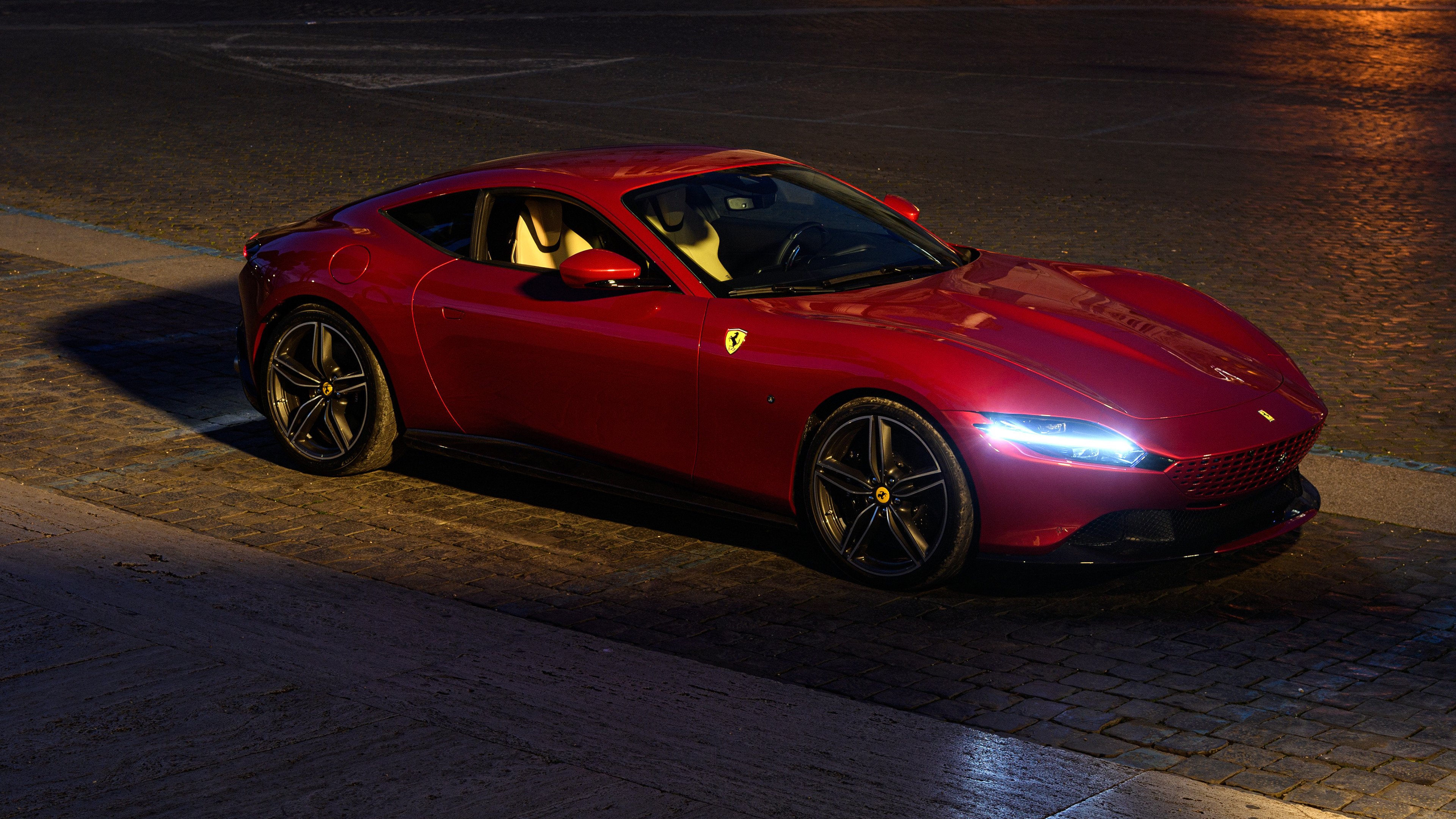 体育周末双重奏,西班牙足球稳胜玻利维亚,奥纳纳F1赛场霸气接管争冠战